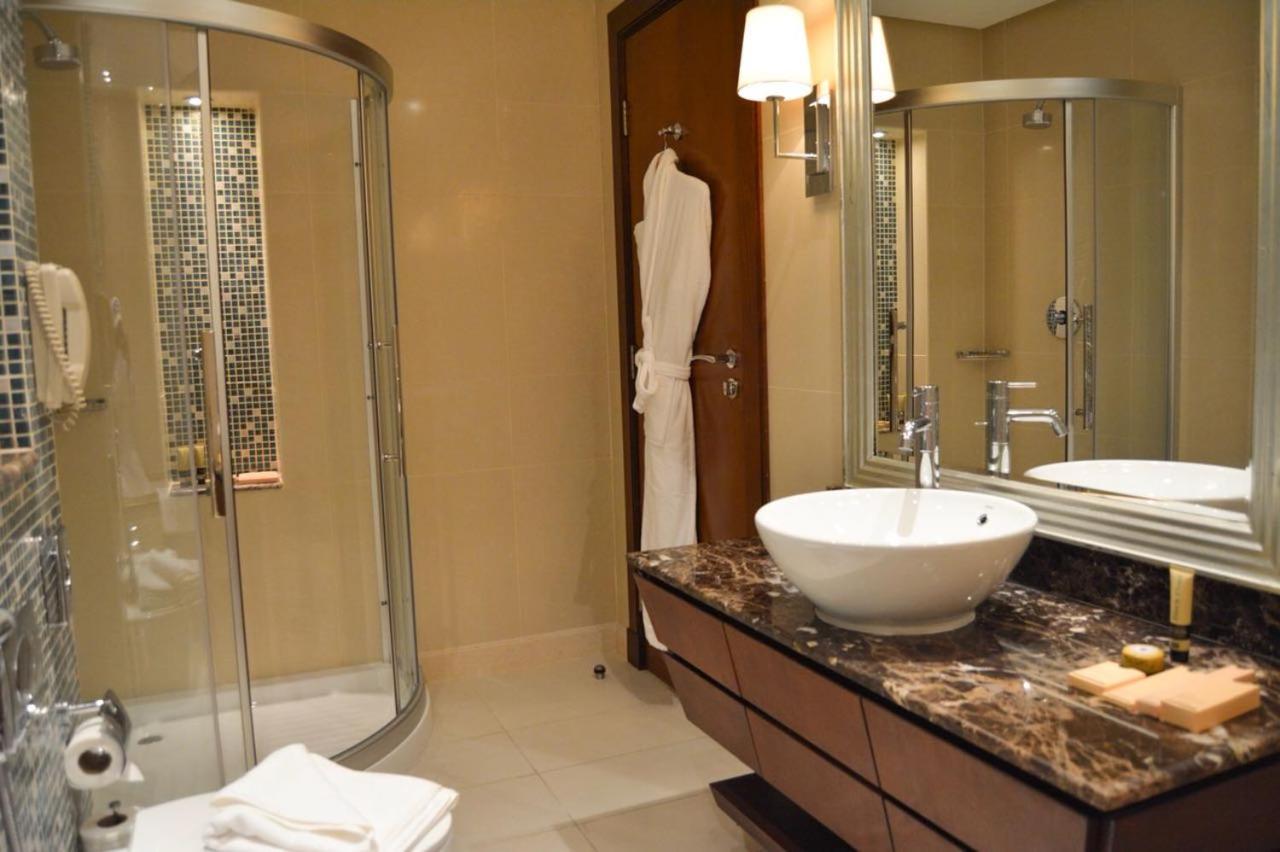 Grand Mercure Hotel Dubai Exteriör bild